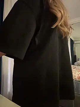 curvyflawless webcam