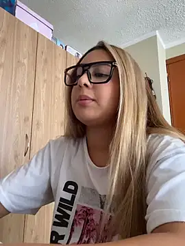 Miabonnett_ webcam