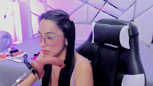 GabbieSkinny webcam