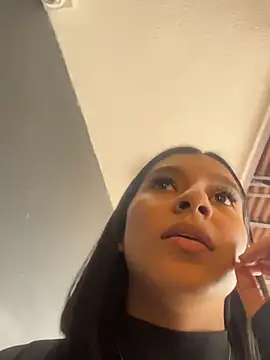 AlyssaRay webcam