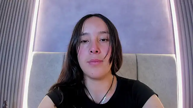 Alaia_Aura webcam