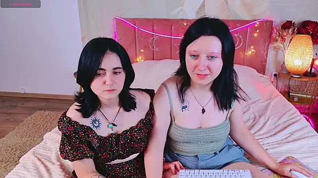 RuthHalll webcam