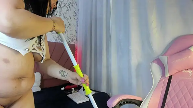 big_fierytits webcam