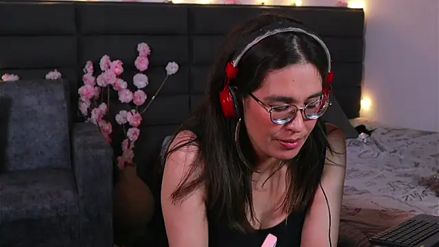 kathieandpovcock1 webcam