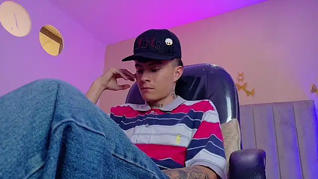 nascary_fox (M twink) - tease  ass +oil