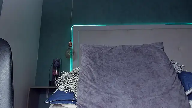 mia_gomez7 webcam