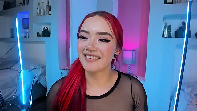 Camila_Rivers live cam on StripChat