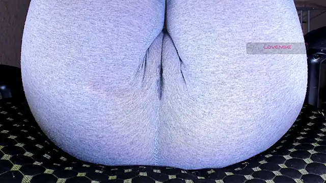 Cameltoe_squirt_inPants webcam