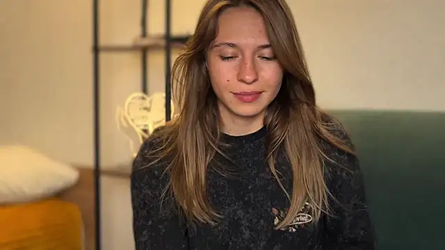Watch LovelyKatea live on EroticFlix - High definition streams