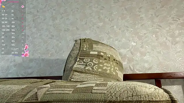 DreamyOlivia webcam