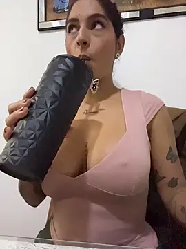 charlotte_steven... Live Webcam on Stripchat