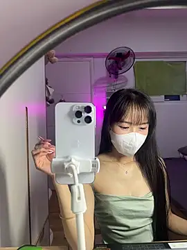 Lov3lily webcam