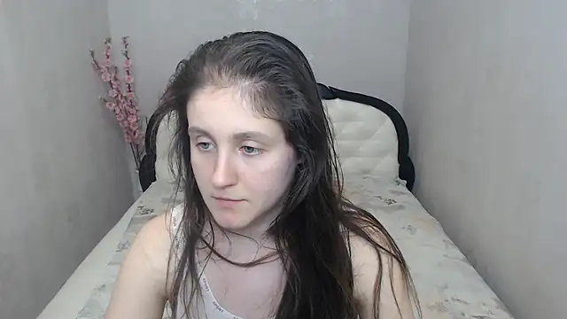 Watch Holliy_Cooper live on EroticFlix - High definition streams