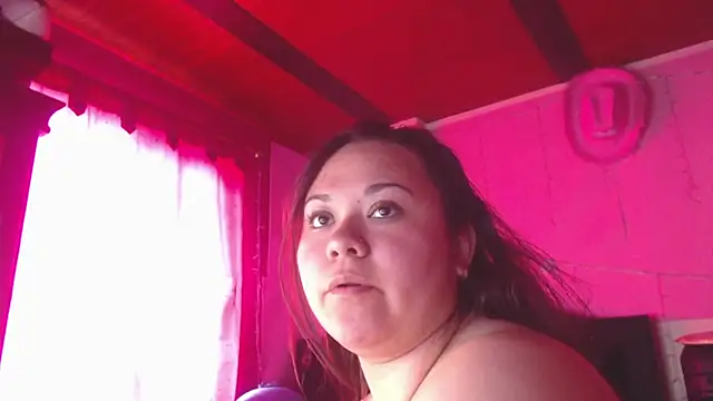 NikkiRous_ webcam