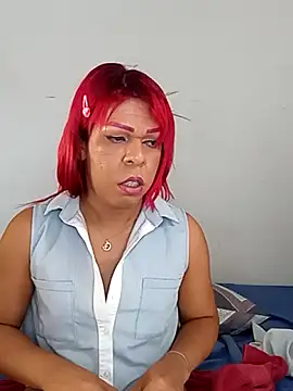 blondebitchlitle webcam