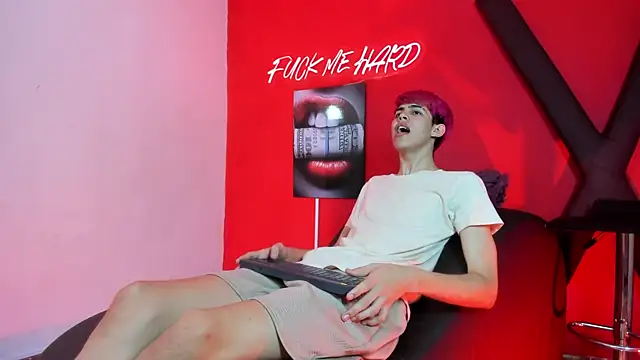 TWINKS_FRIENDS webcam