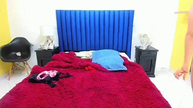 Amy_Walls7 webcam
