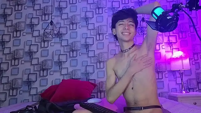 Twink_Sebas7 webcam