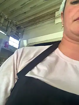 lolitaloira2 live Stripchat room