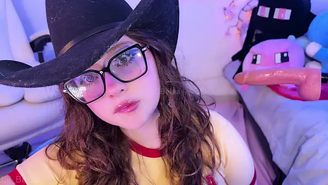 Lil_Belaa webcam