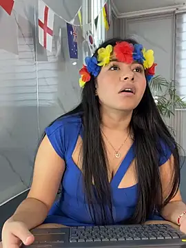 Watch ValentinaLuciana live on EroticFlix - High definition streams