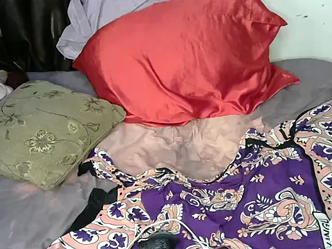 brownfinegirl22 webcam