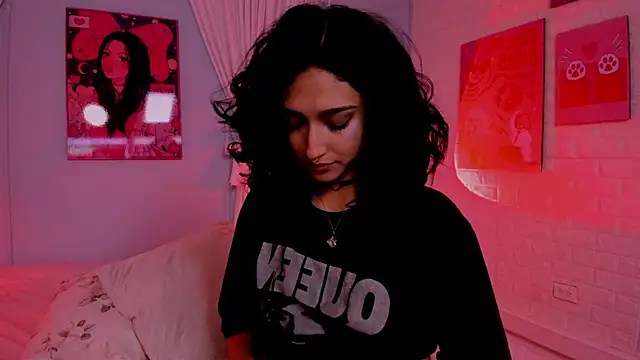 Watch Cleo_Foxx live on EroticFlix - High definition streams