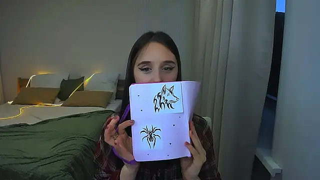 JulietteMonli webcam