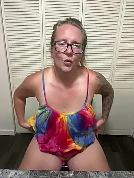 _ElizabethLove_ webcam