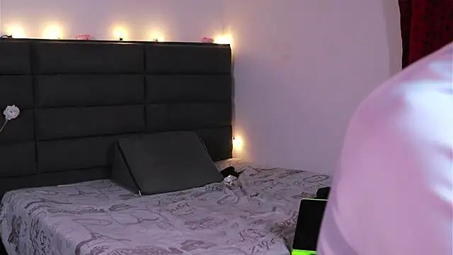 kathieandpovcock1 webcam