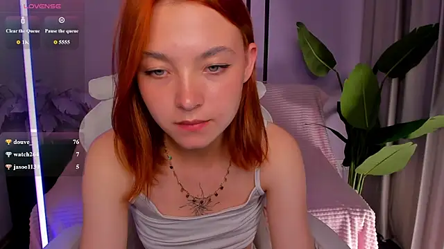 Watch New_Web_Girl live on EroticFlix - High definition streams