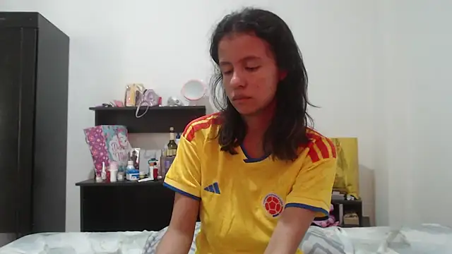 Watch nathaly_jones_ live on EroticFlix - High definition streams