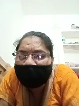 Menka_cut34 webcam