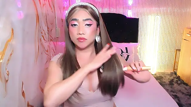 yourTsFantasyBigCock webcam