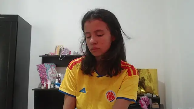 Watch nathaly_jones_ live on EroticFlix - High definition streams