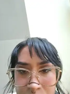 taaylor33 live cam room