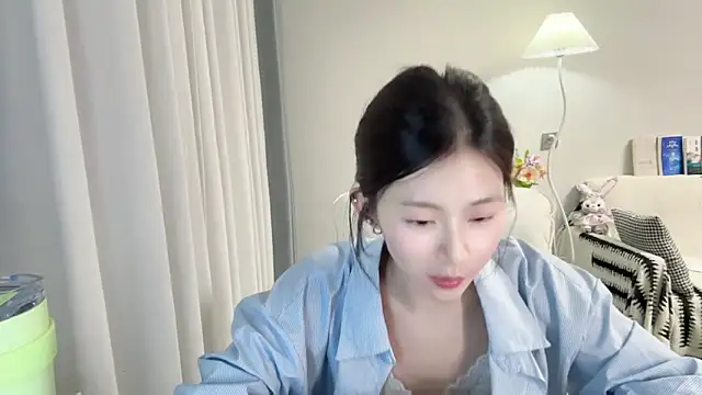 Ooo-ooO live cam room