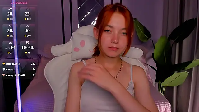 Watch New_Web_Girl live on EroticFlix - High definition streams