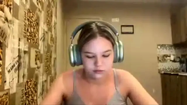 Watch HellyRay live on EroticFlix - High definition streams