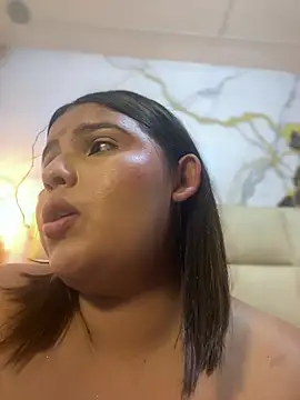 lia_sexx (F teen) - show ass in doggy