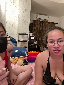 Watch Ponthip live on EroticFlix - High definition streams