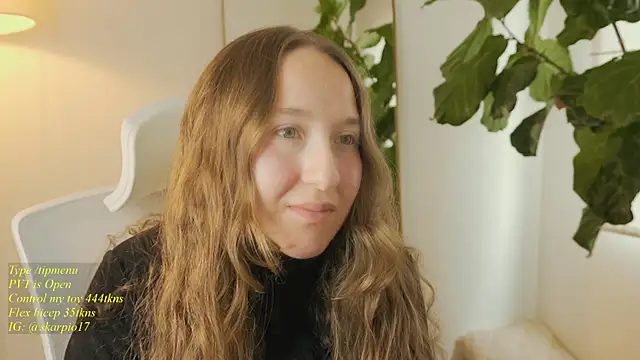 Scarlett_NoirMuse webcam