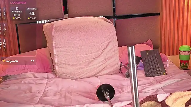 MiaTorres4 webcam