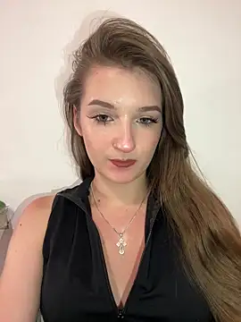 Watch Green_eyes_lady live on EroticFlix - High definition streams