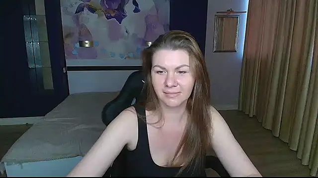 Watch LunaKissesx live on EroticFlix - High definition streams