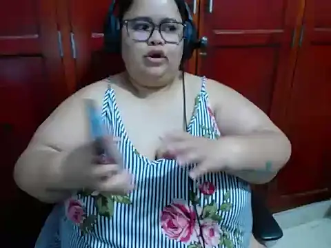 hotlesby4uxxx webcam