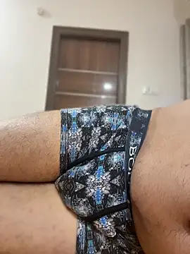 enchanter007 (Ask my age) - Make my underwear gone