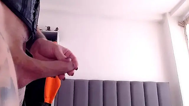 saara_johnson496 webcam
