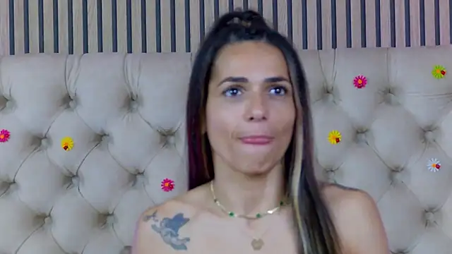 PlayfulShow webcam