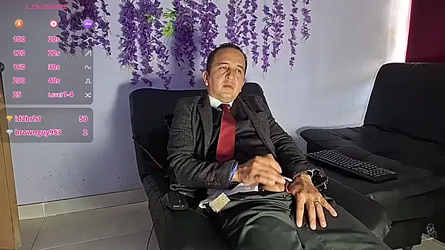 GreisyAndHazzan live cam on StripChat